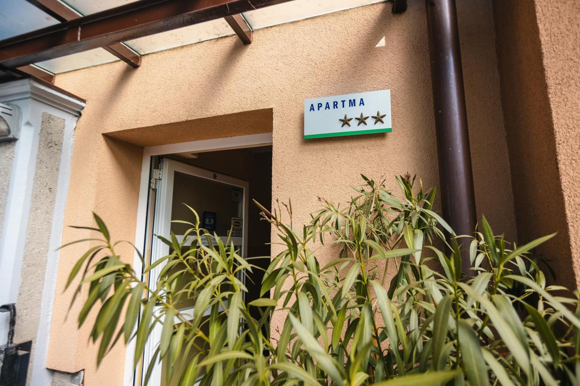 Vila Klara Apartments Любляна Екстериор снимка