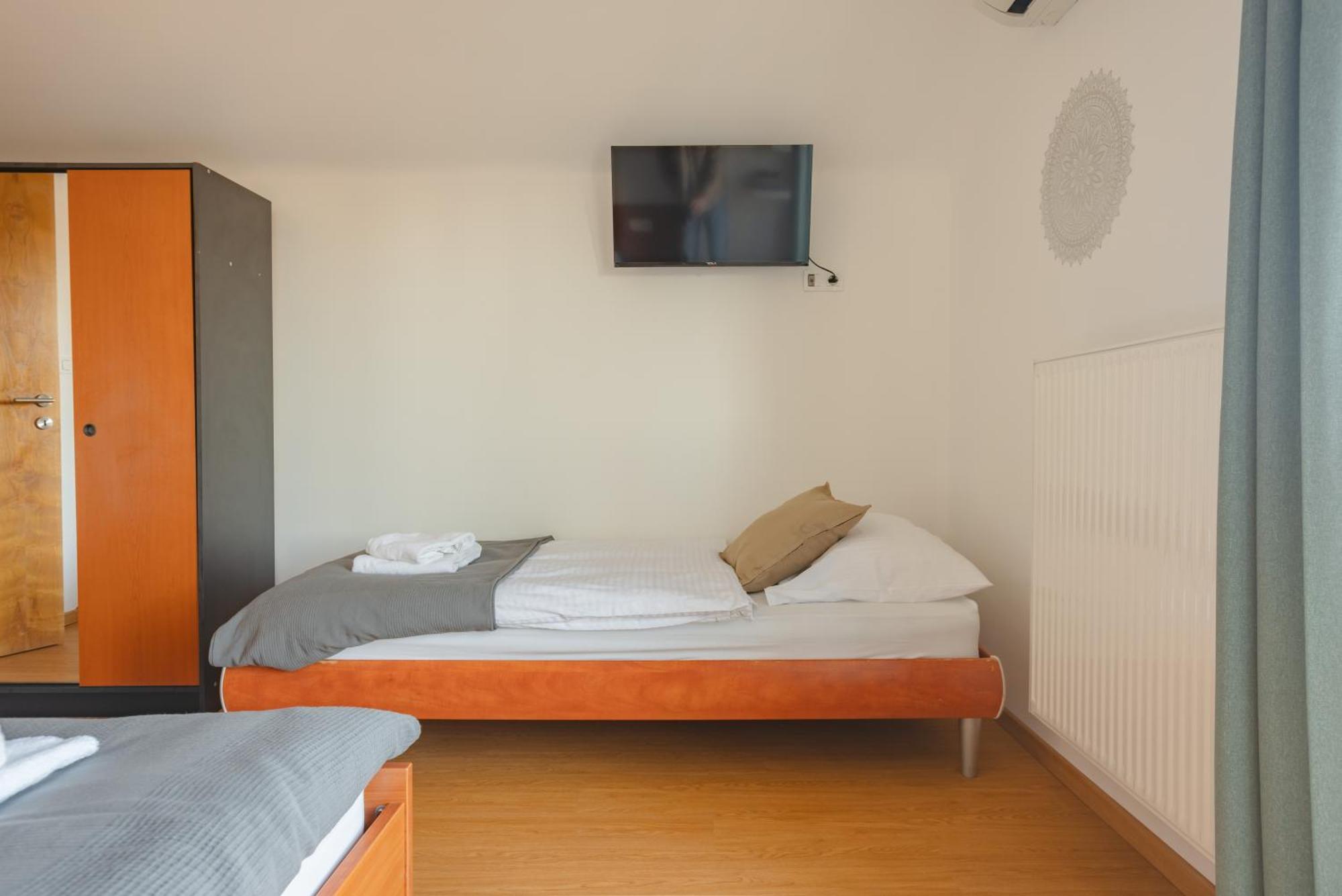 Vila Klara Apartments Любляна Екстериор снимка