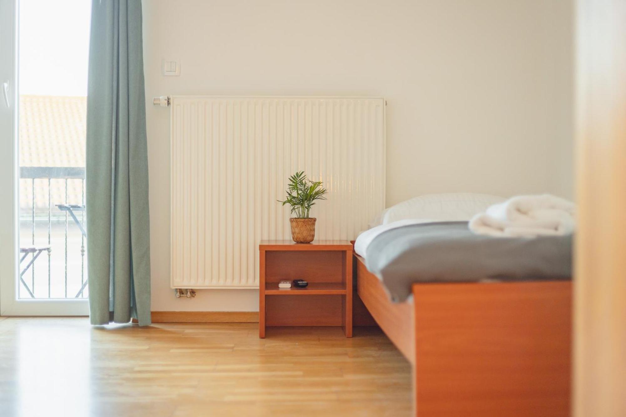 Vila Klara Apartments Любляна Екстериор снимка