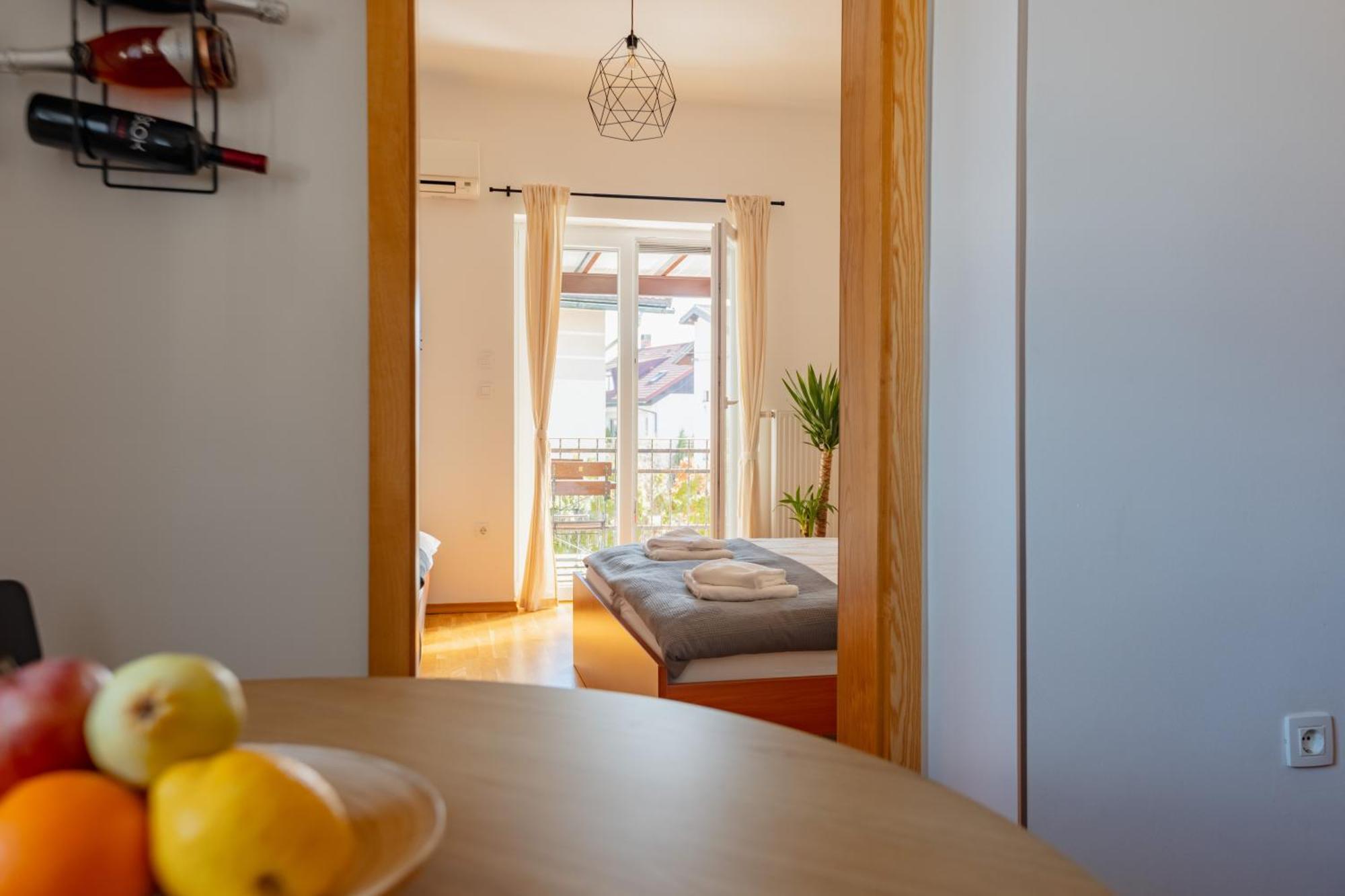 Vila Klara Apartments Любляна Екстериор снимка
