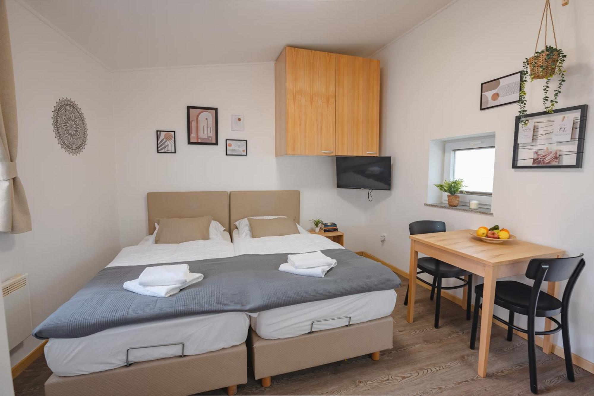 Vila Klara Apartments Любляна Екстериор снимка